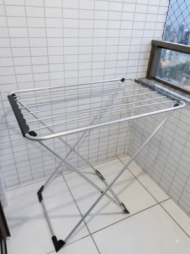 Varal de roupa de chão de alumínio