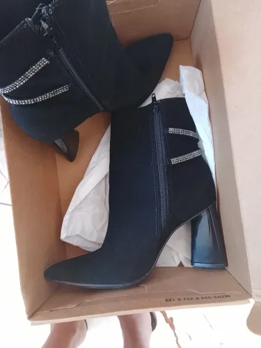 Bota nova numeração 36