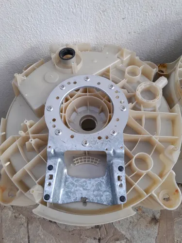 Vende materiais pra máquina de lavar 