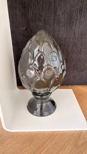 Alcachofra Decorativa Preta - Escultura em Cerâmica com Base