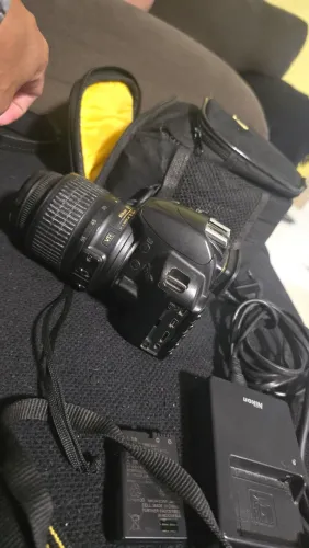 Vendo Nikon D3100