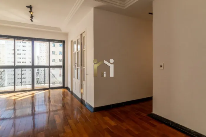 Apartamento a venda em Moema com 96m², 2 quartos sendo 1 suíte e 2 vagas
