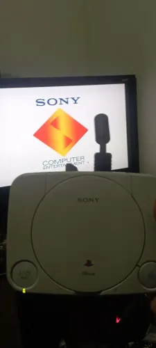 **PraSair** Psone, funcionando ok, Leitor não se meche, otimo estado