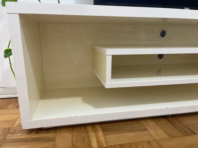 Rack Branco - Marcas de Uso 