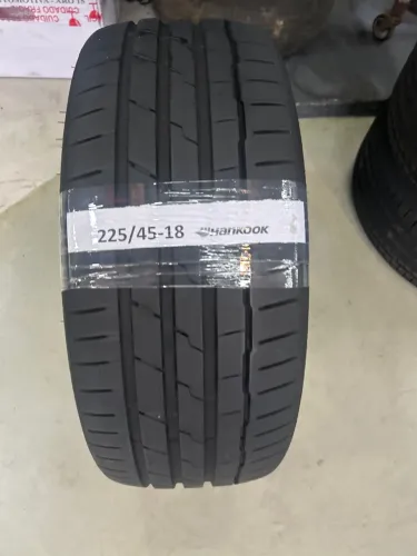 Pneu 225/45 R18 Hankook BMW