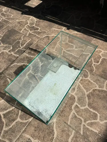 Aquário em perfeito estado querendo me desfazer medidas 50x30x25 uns 37 a 40 litros