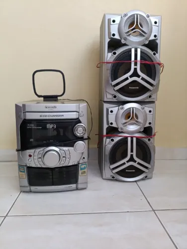 Som Panasonic SA-AK220 MP3 em bom estado de conservação