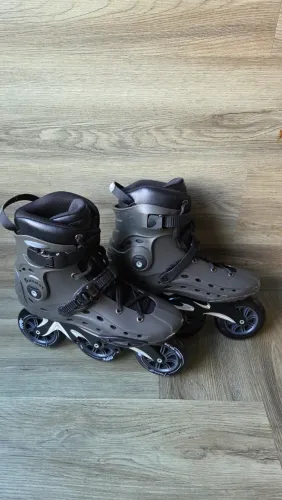 Patins Traxart 42/43 usado