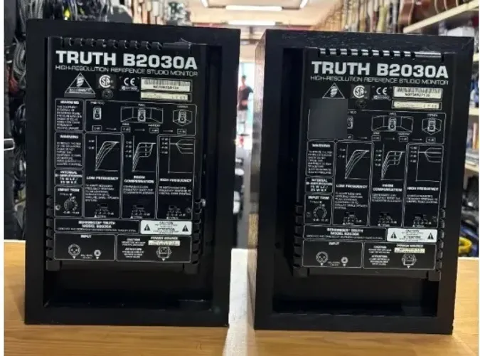 Monitor de áudio behringer 2 de 2