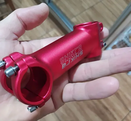 Avanço mesa bike shikra vastago 10cm 7 graus vermelho 