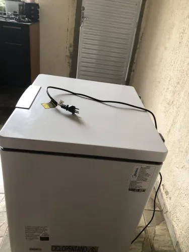 Vendo frizer semi novo