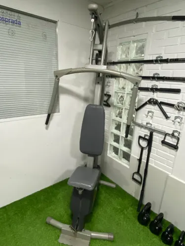 Vendo estação de musculação