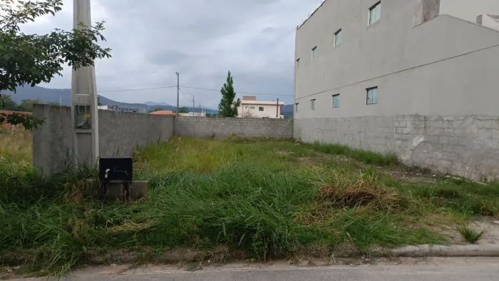 Vendo terreno 9x20 no sertão do maruim  perto da Arena Opus são José SC com escritura 