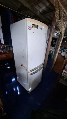 Geladeira freezer baixo
