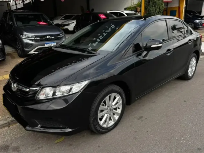 Honda Civic Sedan LXS 1.8/1.8 Flex 16V Mec. 4P 2012
