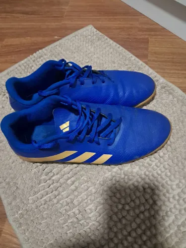 Chuteira Adidas Azul e Dourado Adidas N 40