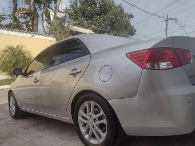 Kia Motors Cerato 1.6 16V Aut. 2011