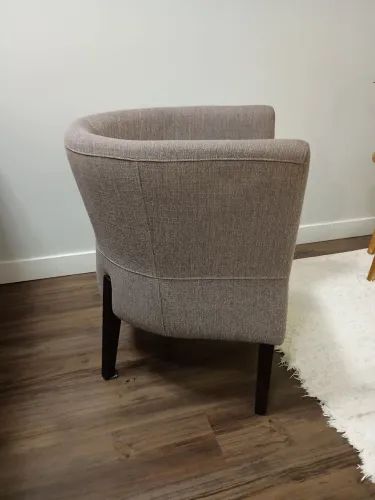 Poltrona cinza design tokstok