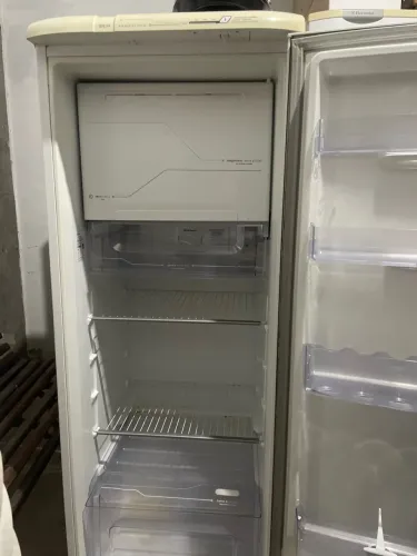 Geladeira eletrolux