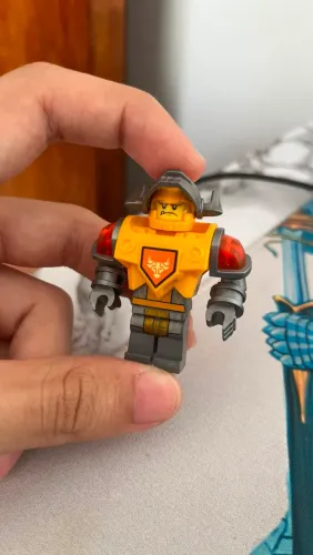 LEGO Minifiguer Nexo Knights do set Battle Suit Axl 70365 extremamente raro 