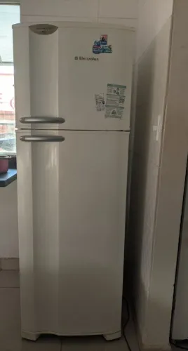 Vendo geladeira Electrolux
