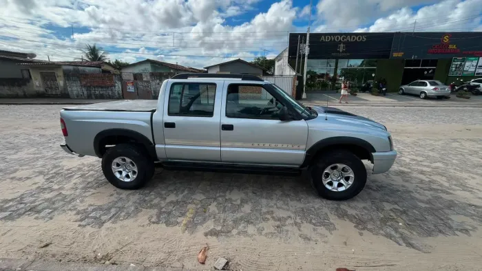 Chevrolet S10 P-up Tornado 2.8 TDI 4x2/4x4 CD Dies 2010