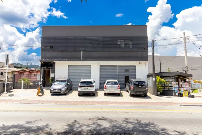 Loja na Rua Maria Amália Lopes Azevedo, 1027/1033 230 m²