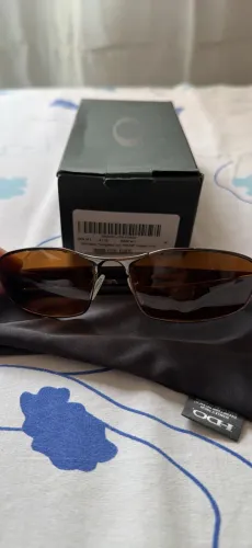 Whisker Oakley Completa
