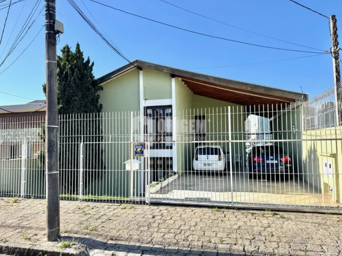 Casa ao lado do Parque Jardim Botânico.