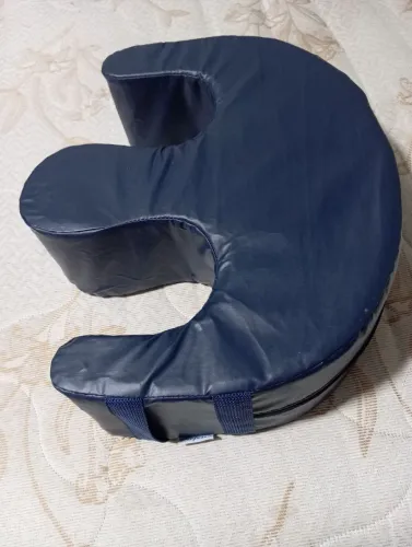 Vendo almofada giratória, apropriada para o manuseio em pessoas acamadas.