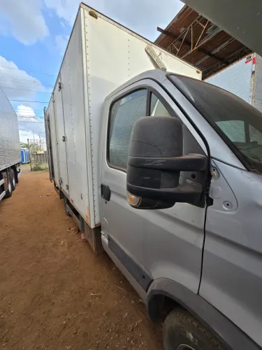 VENDO IVECO 2019 DAILY 30S13CS clm Baú Térmico