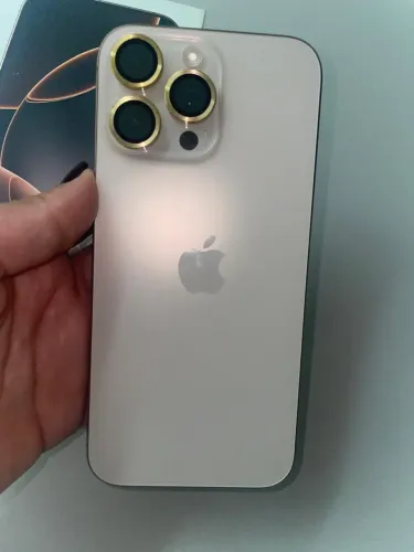 iPhone 16 pro Max Desert 
