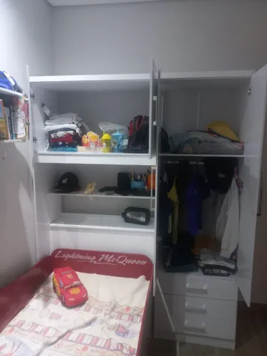 Guarda roupa infantil 
