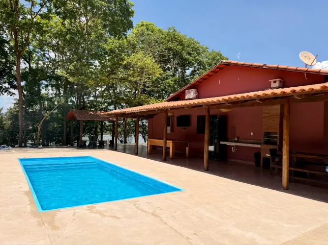 Feriado 20 de novembro, rancho beira a rio, em Três Marias/MG