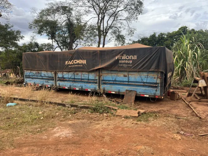 Carroceria graneleiro de ferro