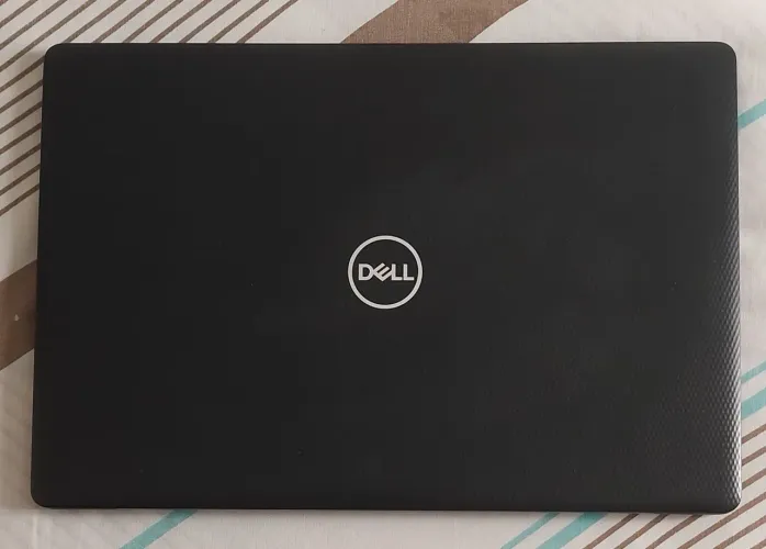 Dell Inspiron 3583 Core i7 (8a ger.) 8GB (Placa dedicada AMD Radeon 2GB) **R$1600,00**