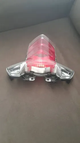 Vendo lanterna e retrovisor direito