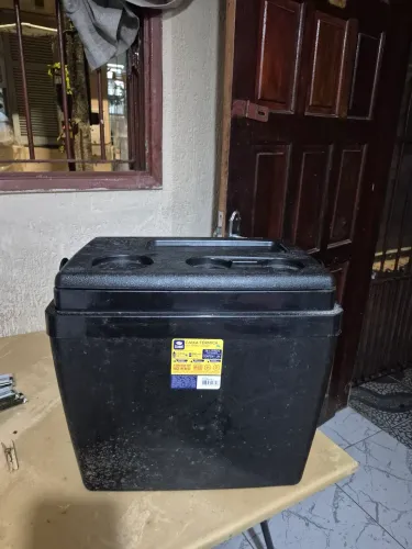 Caixa térmica Cooler 28 L
