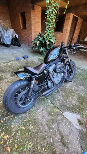 Harley Sportster 883 Iron