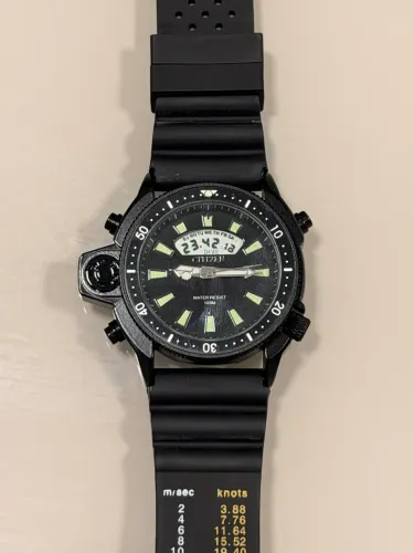 Relógio Citizen Windsurf D060 Vintage Ana-Digi 100M Prova d?água