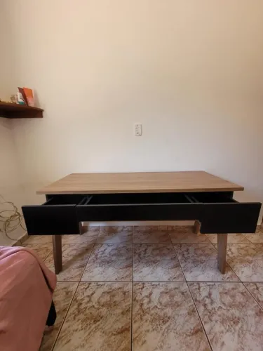 Escrivaninha em MDF