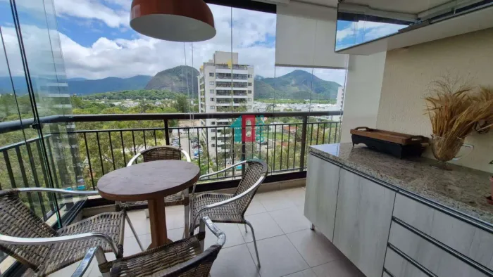 Recreio dos Bandeirantes | Apartamento 2 quartos, sendo 1 suite