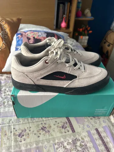 Tênis Nike SB Malor