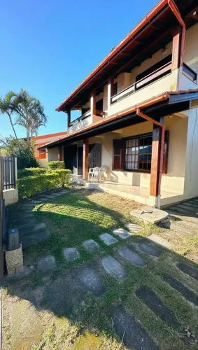 Casa com 7 dormitórios ( sendo 1 suíte) à venda - Centro, Garopaba/ SC