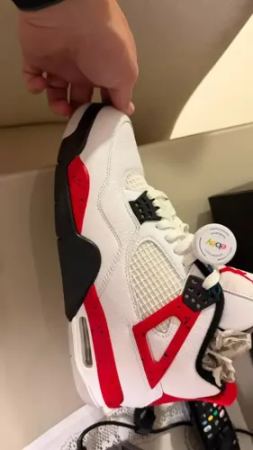 Tenis Air Jordan retro 4