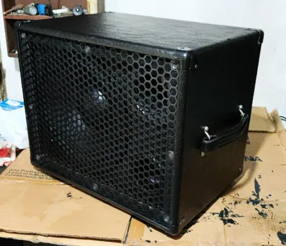 Caixa Baixo ROX 1x12 falante B&C