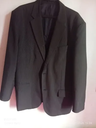 Terno preto listrado da marca Empório Colombo n 50 para qualquer ocasião perfeito