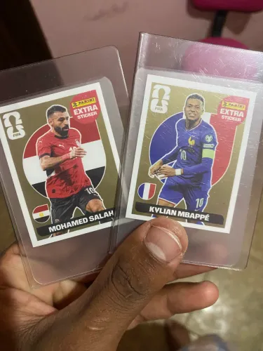 Legends ouro, mais outras figurinhas brilhantes 