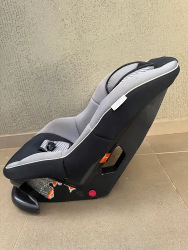 Cadeirinha de criança para carro