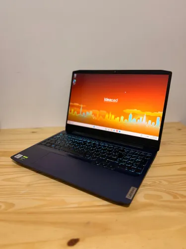 Notebook Lenovo Gaming - GTX 1650 / Intel Core i7 10ª geração / 16GB / SSD 256GB